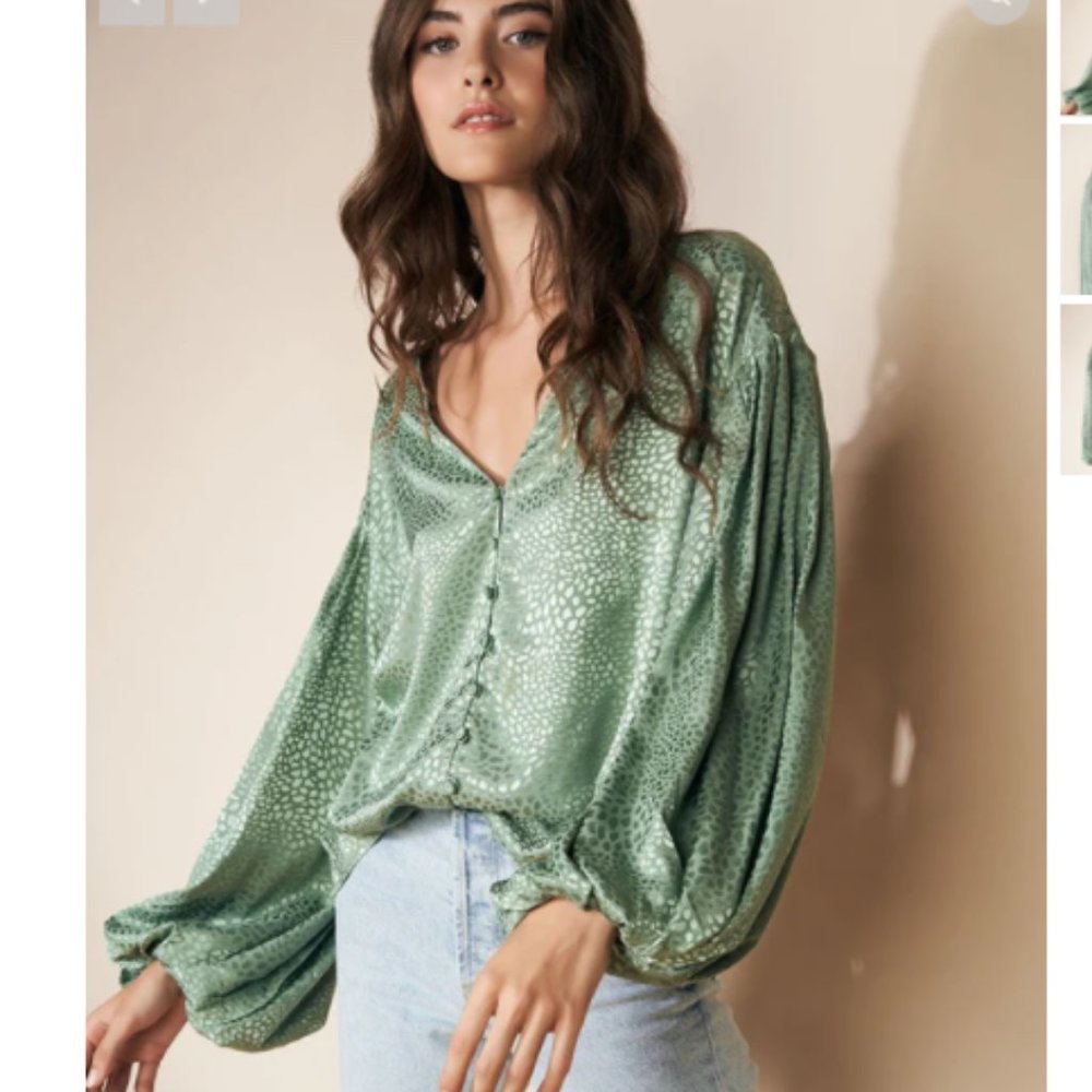 Hutch Kena Top XS NWT sage green